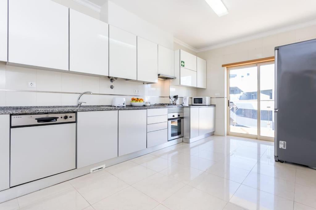 Sea Breeze Lagos Apartment Zewnętrze zdjęcie